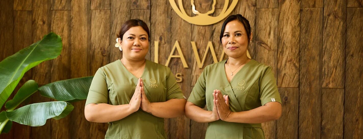 Zdjęcie grupowe pracowników Jawa SPA